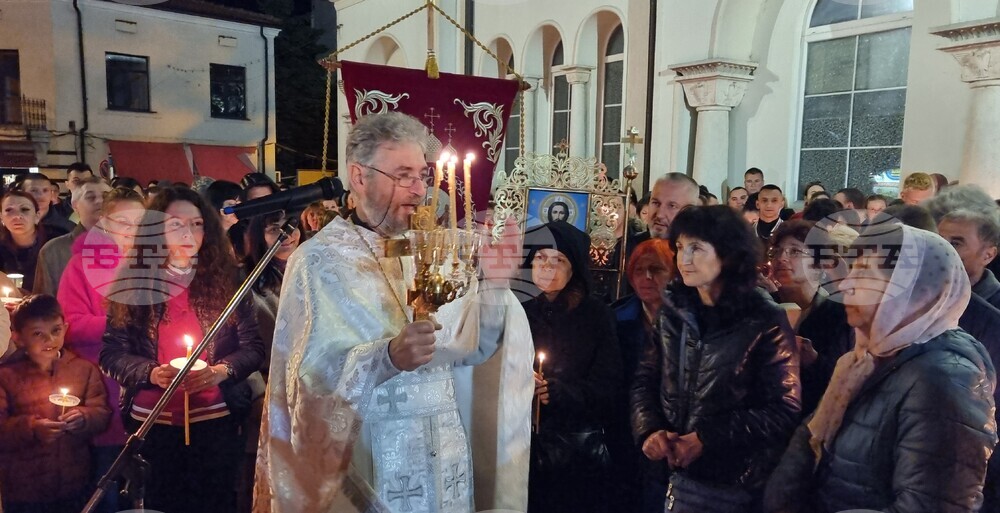 Шумен - Света литургия за Възкресение Христово