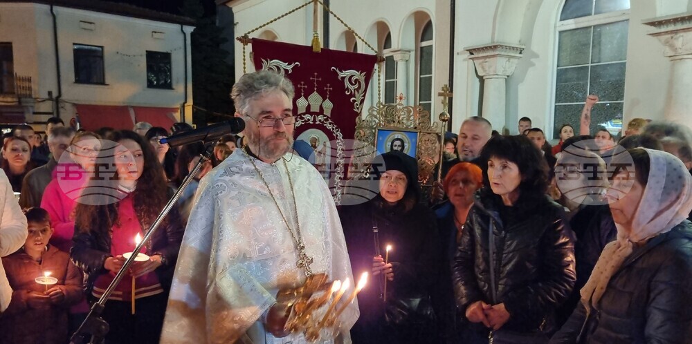 Шумен - Света литургия за Възкресение Христово