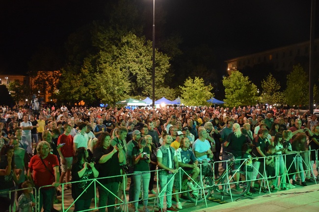 Осем рокгрупи забиха през уикенда в Русе