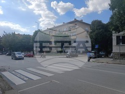 Община Плевен - Обновени са 316 пешеходни пътеки в Плевен