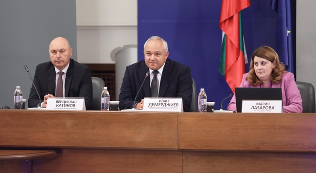 Държавата и неправителственият сектор набелязаха спешни мерки за намаляване на пътнотранспортния травматизъм в България