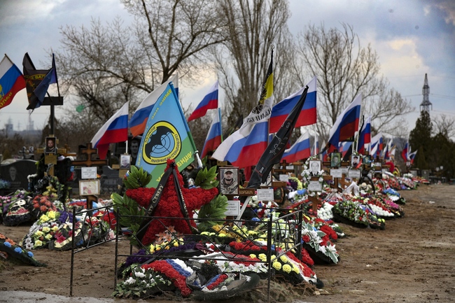 Независимо руско издание идентифицира 95 000 руски войници, загинали във войната с Украйна; Кремъл не коментира