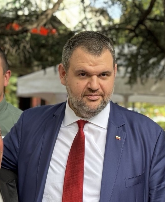 Делян Пеевски, председател на ДПС: Нека пречистващата сила на Възкресението ни даде заряд да работим заедно с хората за една по-добра България