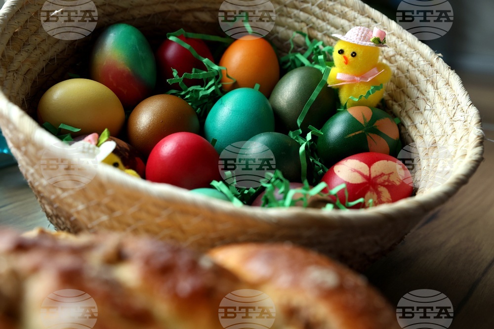 Великден - великденски яйца - козунак