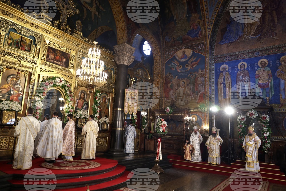 Софийски митрополитски катедрален храм "Св. Вмчца Неделя" - празнично богослужение - Второ Възкресение Христово