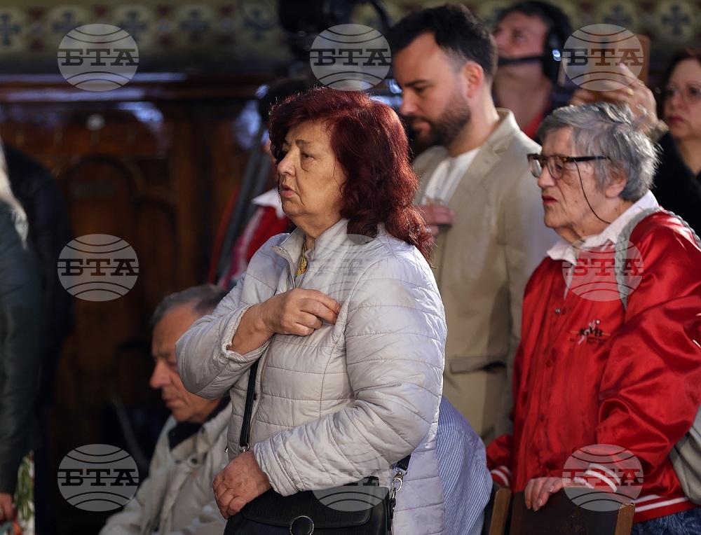 Софийски митрополитски катедрален храм "Св. Вмчца Неделя" - празнично богослужение - Второ Възкресение Христово