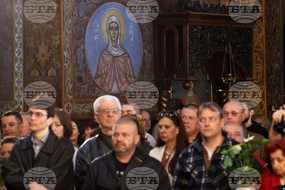 Софийски митрополитски катедрален храм "Св. Вмчца Неделя" - празнично богослужение - Второ Възкресение Христово