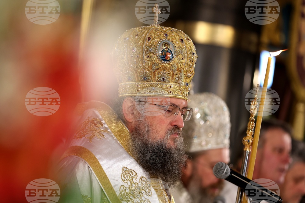 Софийски митрополитски катедрален храм "Св. Вмчца Неделя" - празнично богослужение - Второ Възкресение Христово