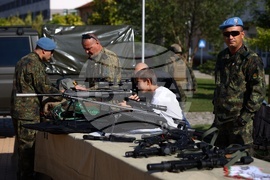 Ало, Космос! Говори България! - Специални сили - демонстрации