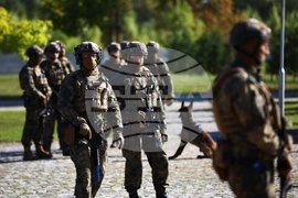 Ало, Космос! Говори България! - Специални сили - демонстрации