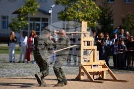 Ало, Космос! Говори България! - Специални сили - демонстрации