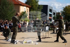 Ало, Космос! Говори България! - Специални сили - демонстрации