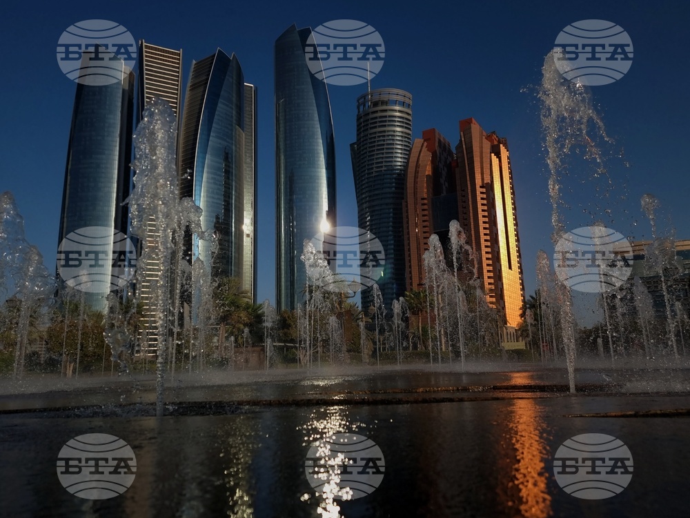 ОАЕ регистрираха температурен рекорд за месец май - 51,6 градуса по Целзий