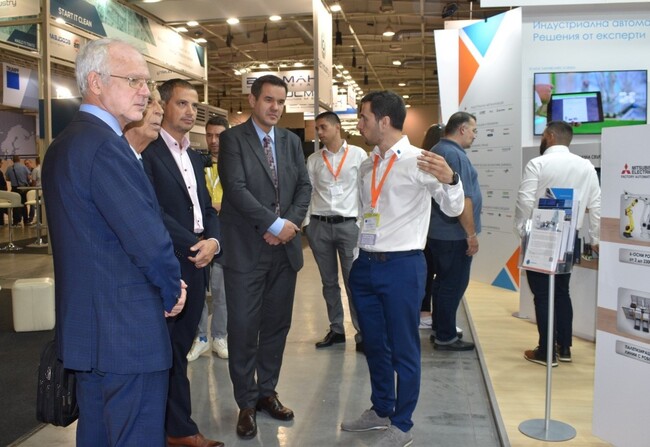 Министър Стоянов: 74% от компаниите използват природен газ, а само 37% могат да го заместят с алтернативно гориво