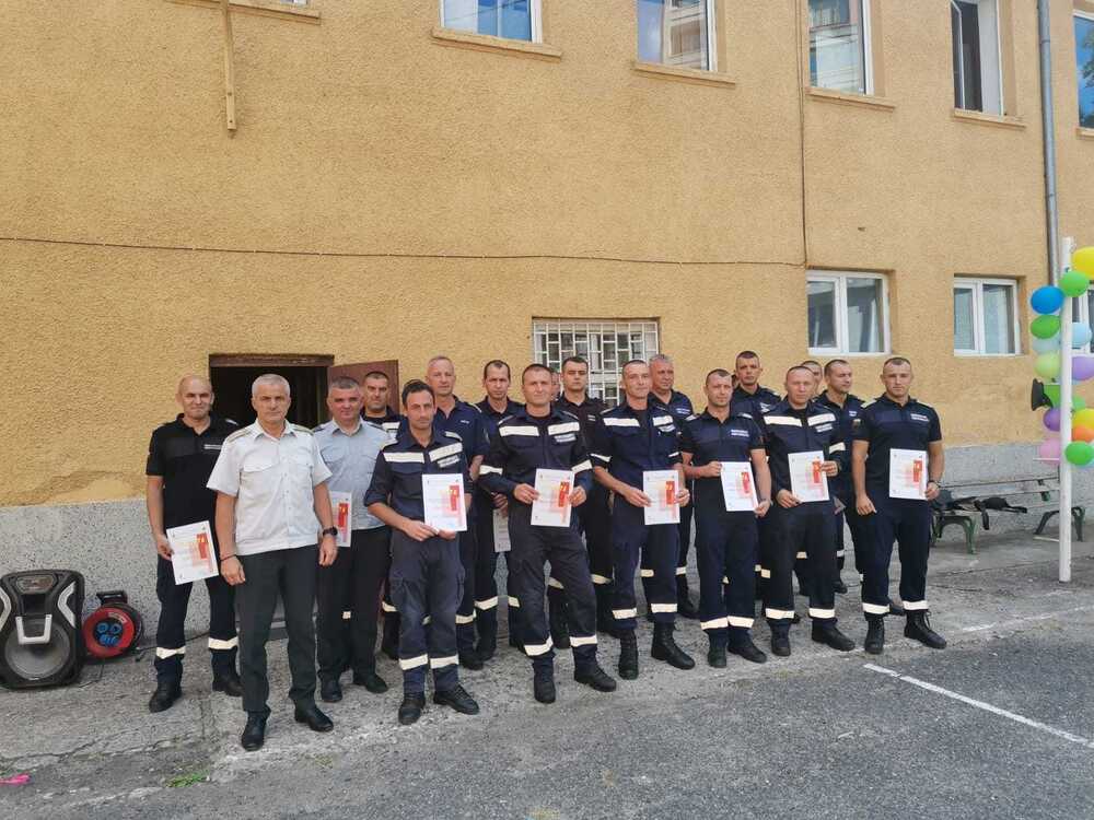 20 служители на РДПБЗН-Кърджали са наградени по случай професионалния им празник