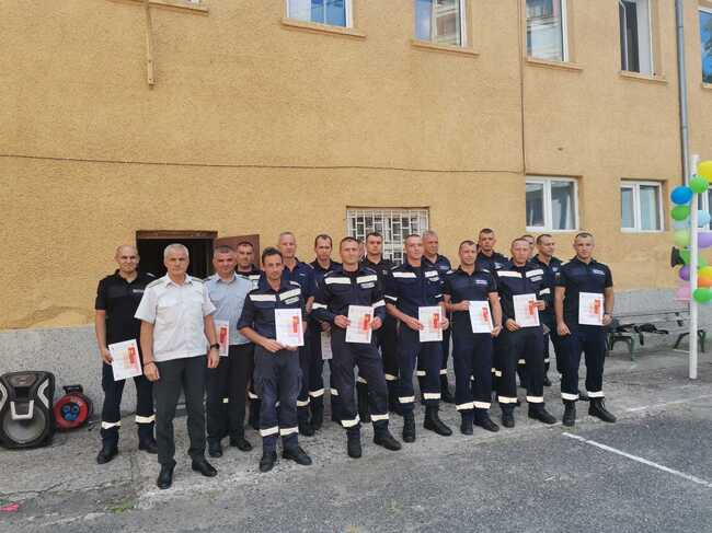 20 служители на РДПБЗН-Кърджали са наградени по случай професионалния им празник