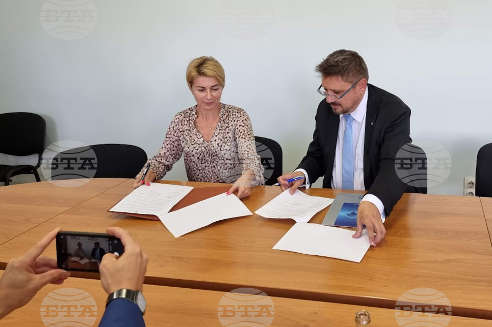 Габрово - подписване на договор за нов пресклуб на БТА