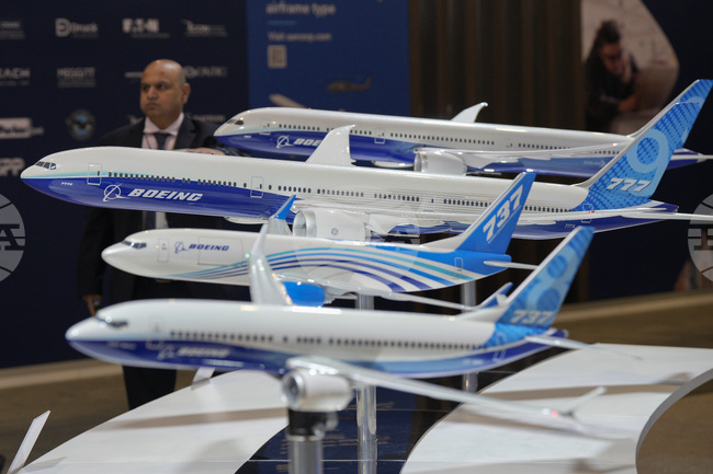 "Боинг" намали прогнозата си за търсенето на пътнически самолети през следващите 20 години, а "Еърбъс" я увеличи