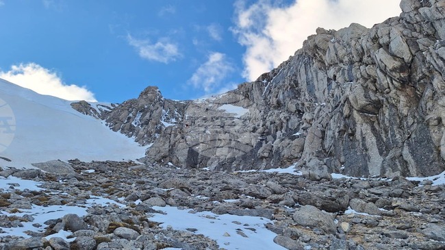 Турист е загинал при падане в района на връх Вихрен, съобщиха от Планинската спасителна служба – отряд Банско