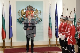 Румен Радев - младежи от ученически гвардейски отряди