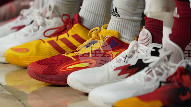 Магазин на „Адидас“ в Израел е бил ударен при въздушен удар, няма пострадали служители, заяви представител на компанията