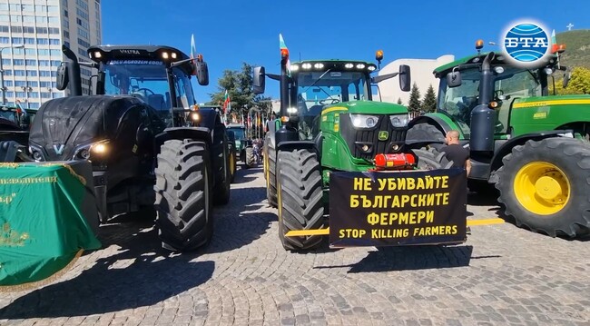 Зърнопроизводители излязоха на протест в редица градове на страната