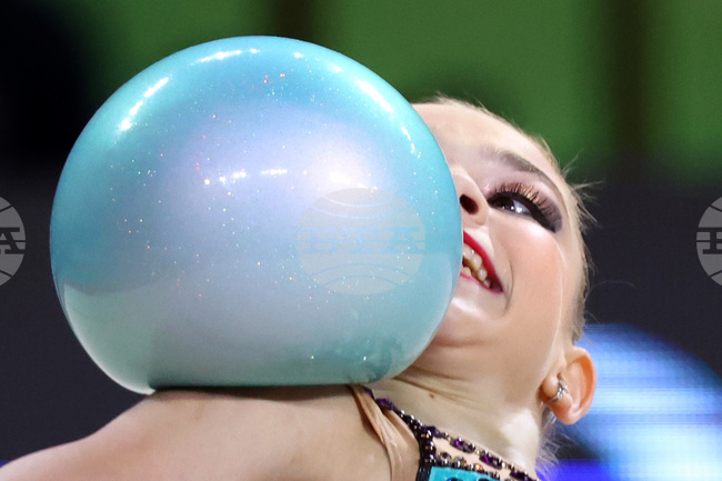 Художествена гимнастика - Стилиана Николова 