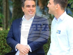 Кирил Петков и Асен Василев продължават срещите в цяла България. 