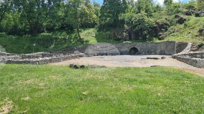 Моноспектакълът „Даскал“ с Валентин Танев ще бъде представен на Светилището на нимфите край димитровградското село Каснаково