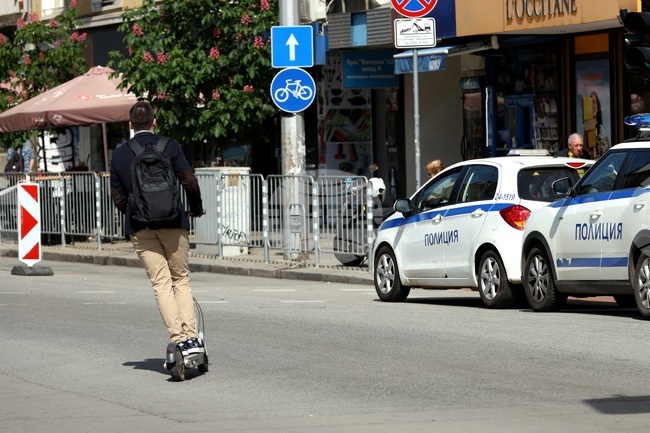 В област Плевен е в ход специализирана полицейска акция за контрол над водачите на електрически тротинетки