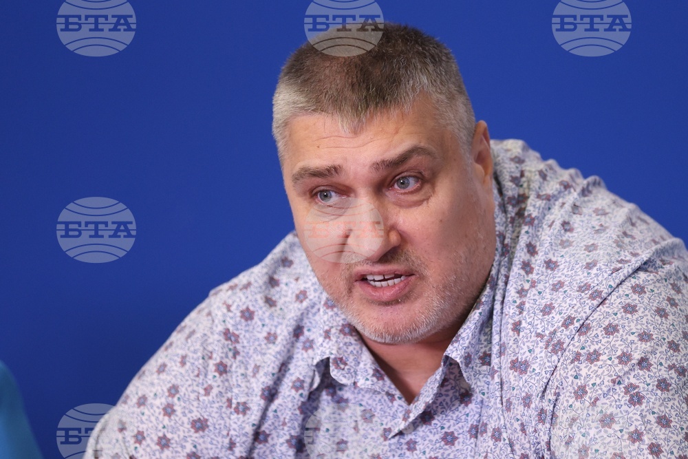 Виждам усмивки в отбора, радостен е президентът на БФВолейбол Любомир Ганев