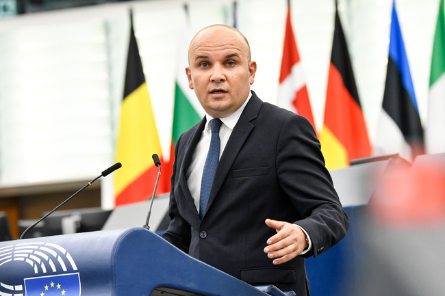 Илхан Кючюк поиска от ЕК да осъди незаконните действия на Бойко Рашков