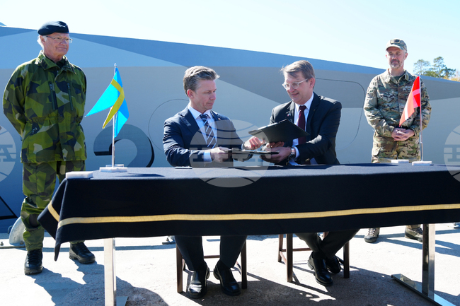 Швеция и Дания обявиха, че съвместно ще купуват системи за противовъздушна отбрана за Украйна