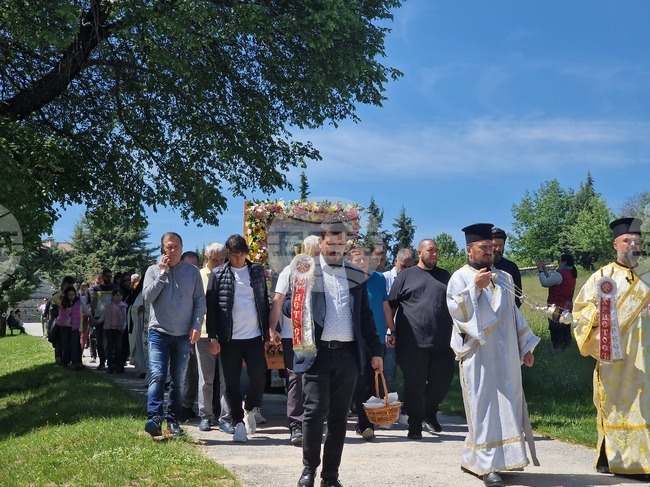 Роженски манастир - чудотворна икона „Света Богородица – Вратарница“