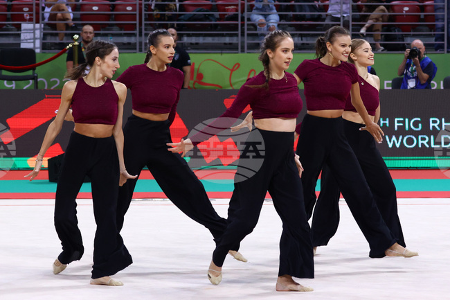 Представителки на 23 държави взеха участие във второто издание на международния лагер по художествена гимнастика "DreamBig"