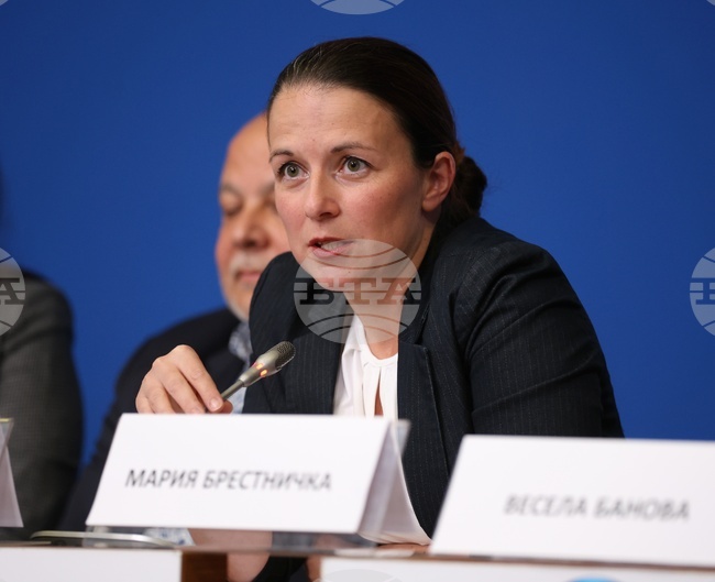 Тийнейджърите ценят свободата си, приемат различията, имат ниско доверие в институциите и не участват в обществения живот, каза Мария Брестничка