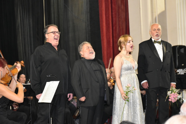 Блестящ оперен концерт се състоя в Ловчанското читалище