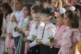 Учебна година - 18-то Средно училище "Уилям Гладстон" - откриване