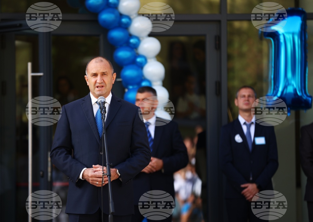 Румен Радев - учебна година - 43 ОУ - откриване