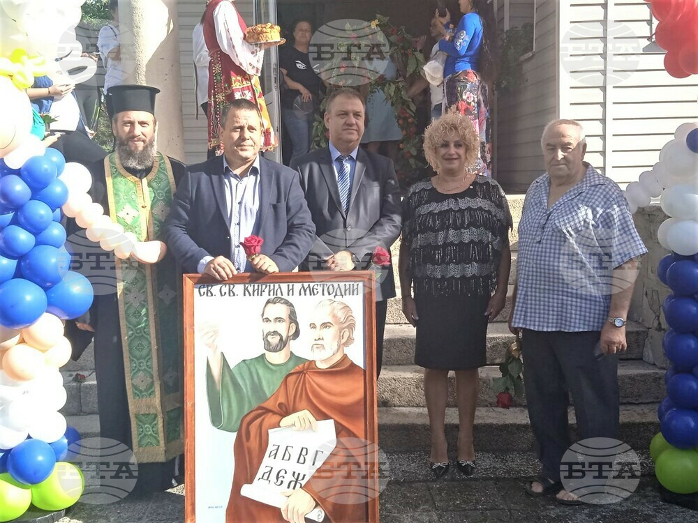 Районният прокурор на гр. Пловдив Чавдар Грошев присъства на откриването на учебната година в ОУ „Св.Св. Кирил и Методий“, с. Труд, партньор по Образователната програма на ВСС