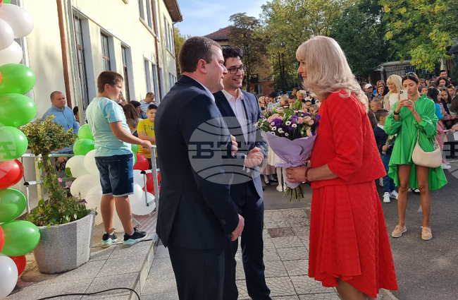 Перник - нова учебна година - Атанас Пеканов