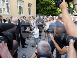 Снимка: Пресцентър - Държавният глава участва в тържественото откриване на учебната 2022/2023 година в 43-о ОУ „Христо Смирненски“ в София