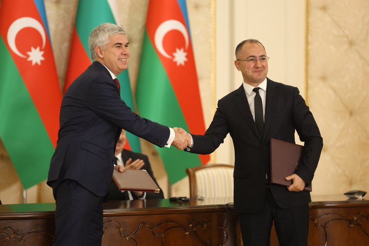 Азербайджан може да достави допълнителни количества природен газ за България
