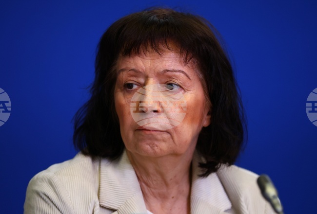 Гел лаковете могат да провокират сериозни алергии, предупреждава дерматологът доц. Жана Казанджиева