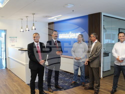 Снимка: Министерство на иновациите и растежа - Зам.-министър Стефан Савов връчи сертификат клас А на IT център в София с над 100 работни места