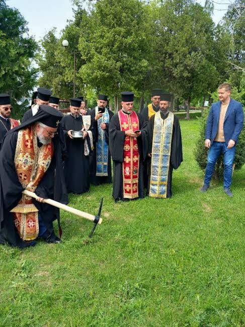 На Светла сряда в Стара Загора беше направена символична първа копка за изграждането на нов православен храм