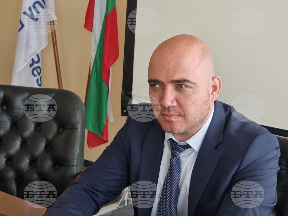 Намаленият ДДС за ресторантите трябва да остане като много по-продължителна мярка, каза служебният министър на туризма