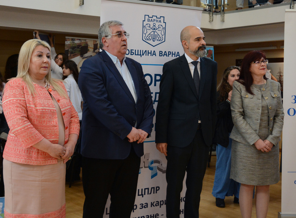 Община Варна: Заместник-кметът Павел Попов откри Панорама на средното образование