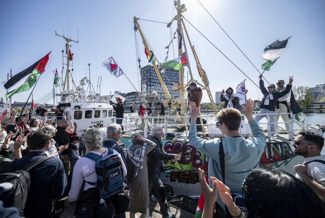 Израелските сили са завзели кораба „Хандала“ на пропалестинското движение „Флотилия на свободата“