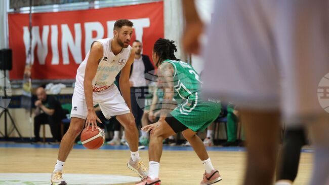 Баскетболният Балкан (Ботевград) привлече бившия играч на Черноморец Травис Макконико